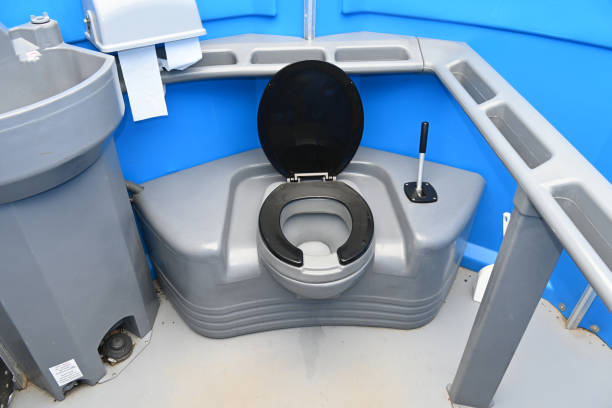 Portable Toilet Options We Offer in Bridgeport, WA