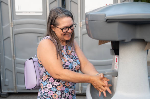 Best Portable restroom trailer rental  in Bridgeport, WA